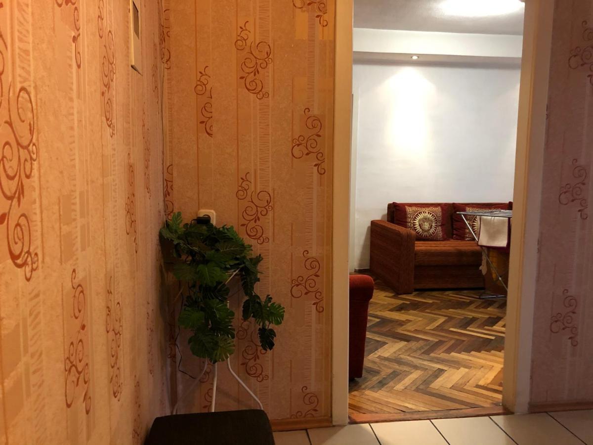 Kyiv Apartment On Peremohy Avenue 16 Daily Rent ภายนอก รูปภาพ